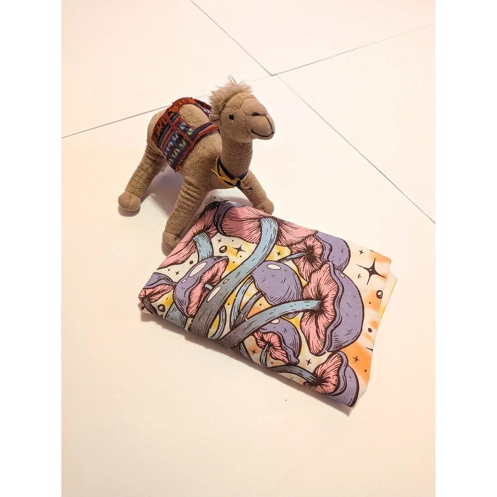 No Boundaries Wild Child Mushroom Tie Dye Graphic Tee Juniors M 7-9 Orange